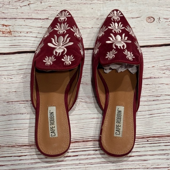 Cape Robbin Cell-18 Embroidered Mules in Wine Sz 6.5 - Picture 11 of 16